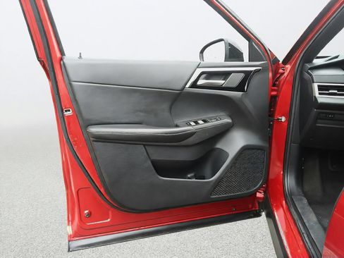 Used 2023 Mitsubishi Outlander SE FWD image 17