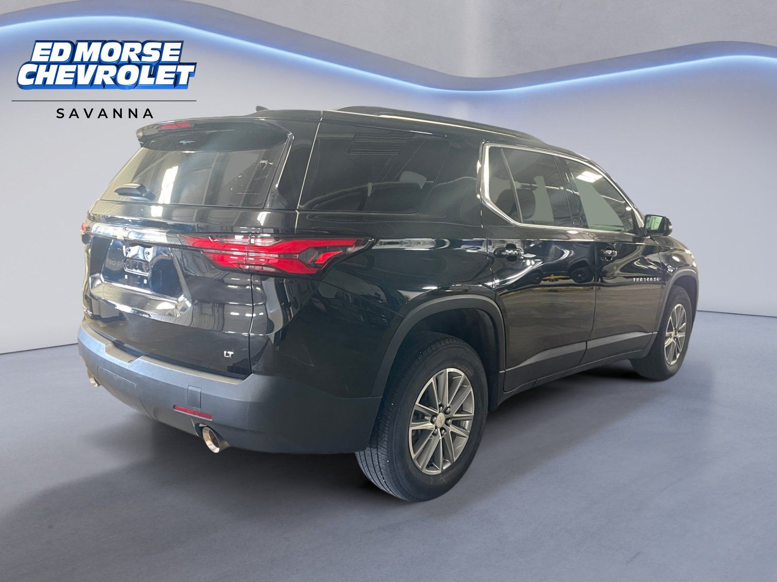 Used 2023 Chevrolet Traverse LT w/ Rear Camera Mirror Package AWD/4WD image 5