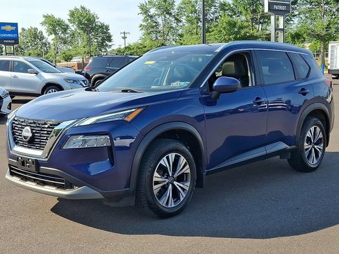 Certified 2023 Nissan Rogue SV w/ SV Premium B Package AWD/4WD image 3