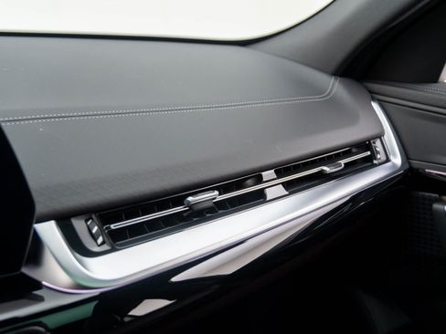 Certified 2025 BMW X2 xDrive28i image 26