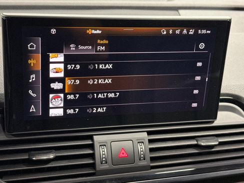 Used 2023 Audi Q5 2.0T Premium Plus w/ Premium Plus Package AWD/4WD image 17