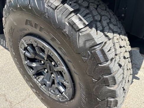 Used 2024 Ford Bronco Raptor w/ Interior Carbon Fiber Pack 6 AWD/4WD image 11