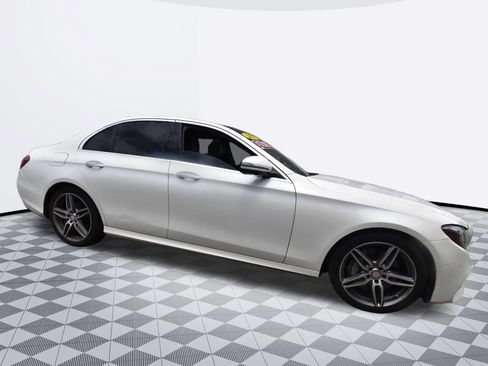 Used 2017 Mercedes-Benz E 300 image 3