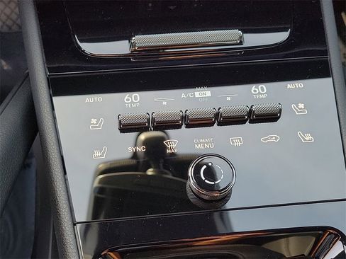 New 2026 Porsche Cayenne Coupe image 32