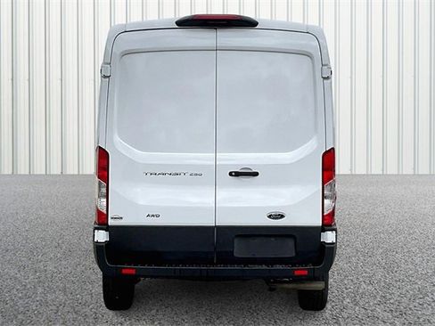 Used 2023 Ford Transit 250 Medium Roof AWD image 4