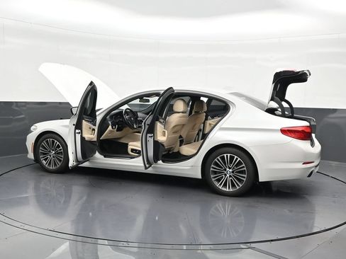 Used 2019 BMW 530i w/ Convenience Package RWD image 34