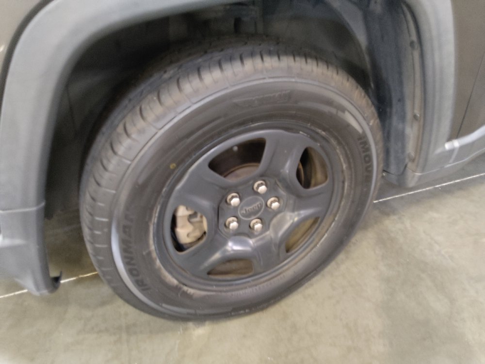 Used 2018 Jeep Compass Sport FWD image 31