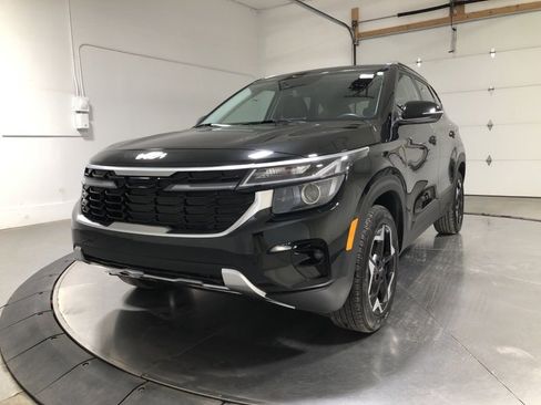 New 2025 Kia Seltos EX image 3