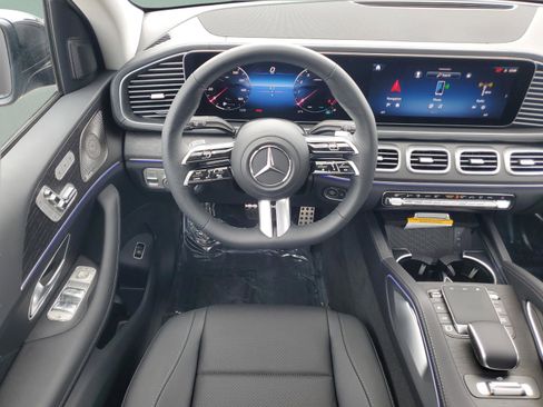 New 2026 Mercedes-Benz GLS 450 4MATIC image 16