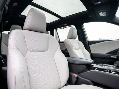 New 2026 Lexus TX 350 AWD image 18