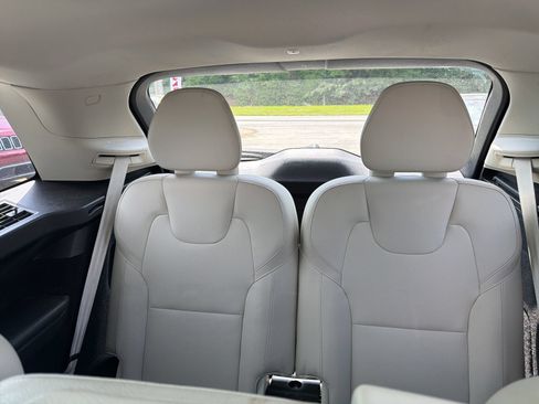 Used 2019 Volvo XC90 T6 Momentum w/ Advanced Package AWD/4WD image 11