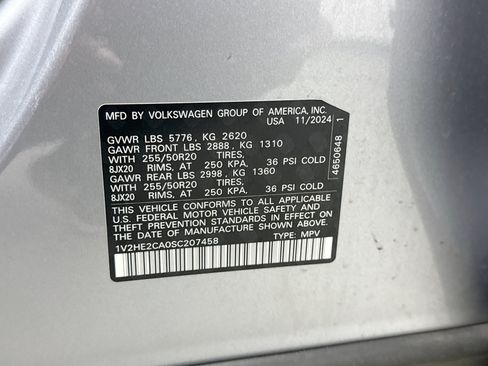 Used 2025 Volkswagen Atlas Cross Sport SE AWD/4WD image 24
