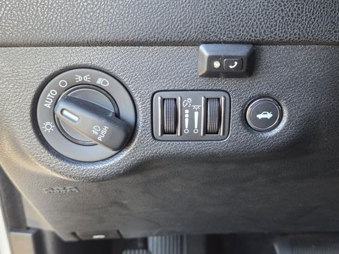 Used 2018 Dodge Charger SXT Plus w/ Blacktop Package image 22