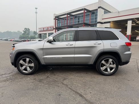Used 2015 Jeep Grand Cherokee Limited AWD/4WD image 2