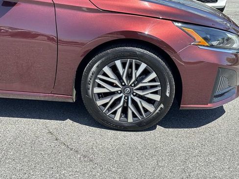 Used 2023 Nissan Altima 2.5 SV FWD image 8