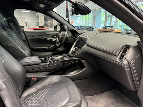 Used 2021 Aston Martin DBX AWD/4WD image 14