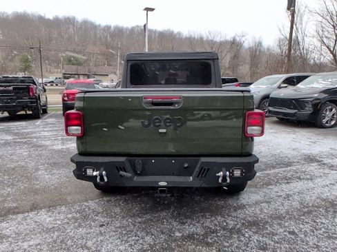 Used 2022 Jeep Gladiator Sport image 5