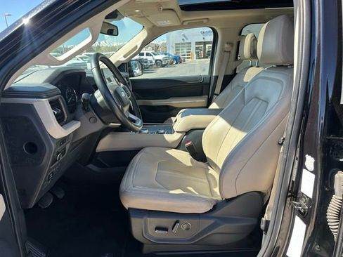 Used 2024 Ford Expedition Max Limited image 2