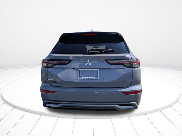 Used 2025 Mitsubishi Outlander SEL FWD image 4