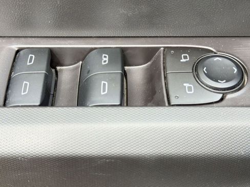 Used 2024 Chevrolet Colorado Trail Boss AWD/4WD image 12