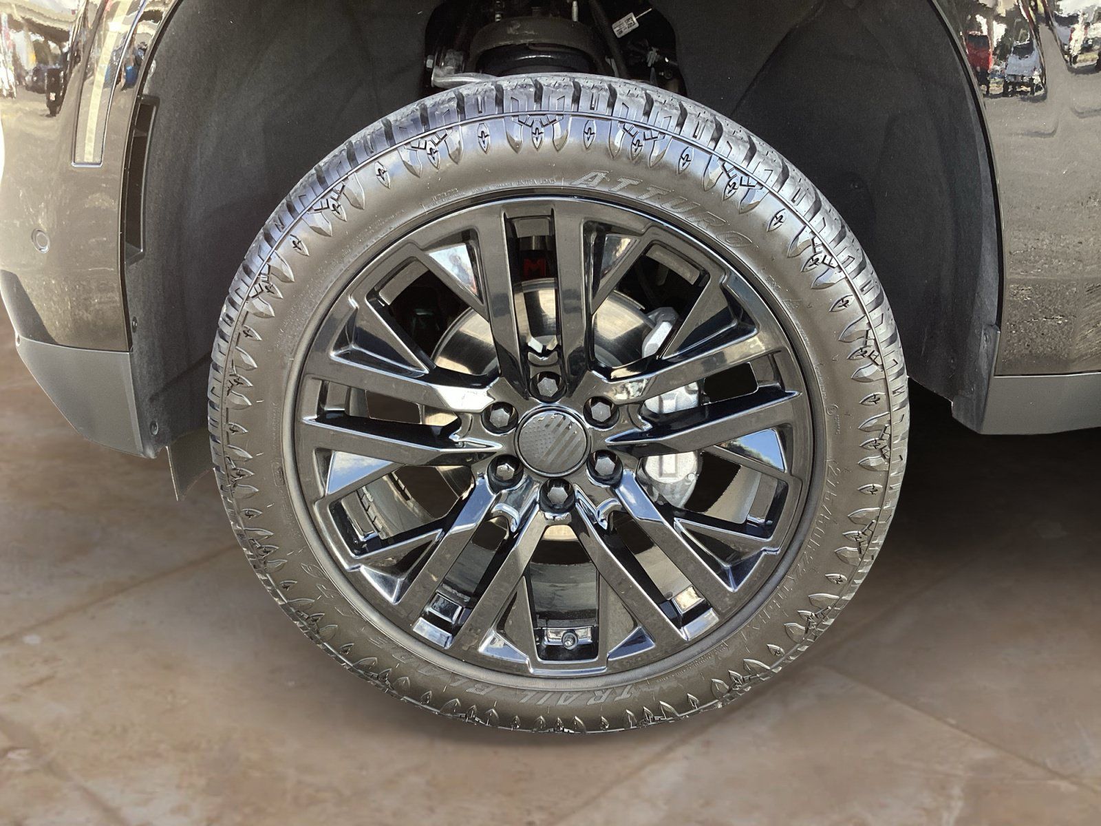 Used 2025 Chevrolet Tahoe LT w/ Comfort Package AWD/4WD image 39
