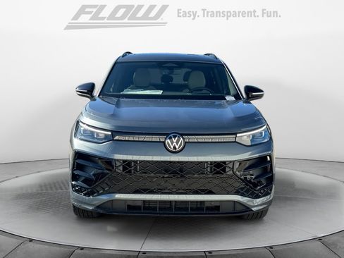New 2026 Volkswagen Tiguan SE R-Line AWD/4WD image 2