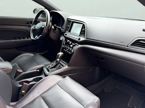 Used 2017 Hyundai Elantra Sport w/ Sport Premium Package 06 FWD image 21