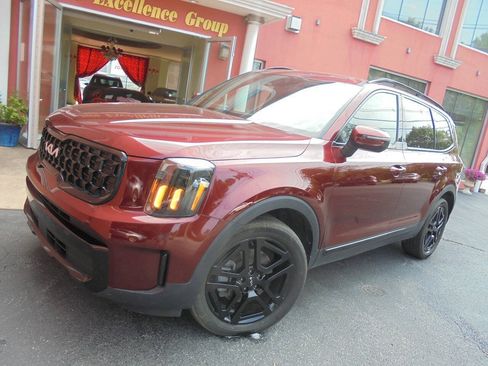 Used 2024 Kia Telluride EX X-Line AWD/4WD image 2