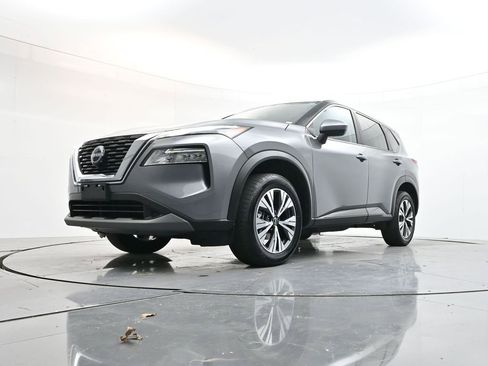 Used 2023 Nissan Rogue SV image 31