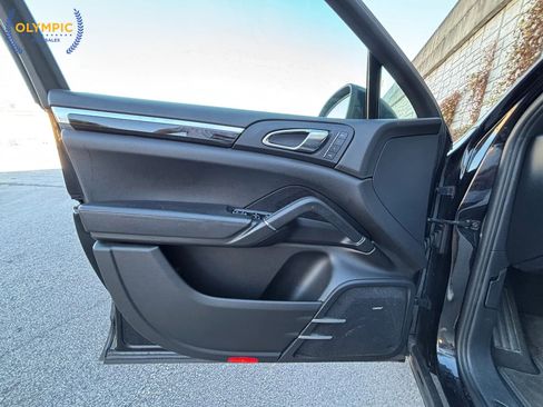 Used 2012 Porsche Cayenne S w/ Premium Pkg Plus image 45