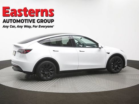 Used 2023 Tesla Model Y Long Range AWD/4WD image 39