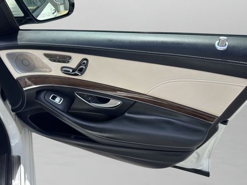 Used 2017 Mercedes-Benz S 550 Sedan image 37
