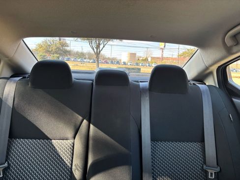 Used 2020 Nissan Versa S image 29