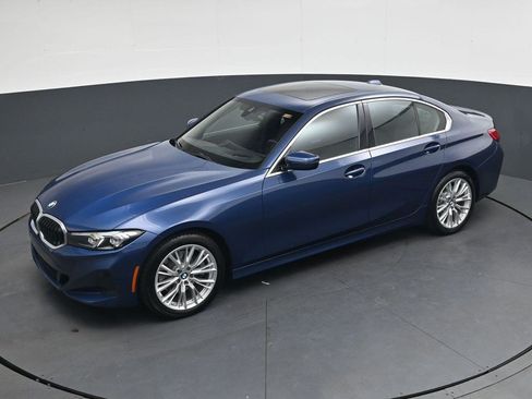 Used 2024 BMW 330i Sedan w/ Premium Package RWD image 26