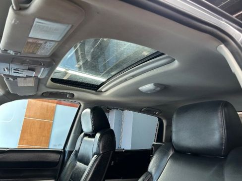 Used 2014 Toyota Tundra Limited image 16