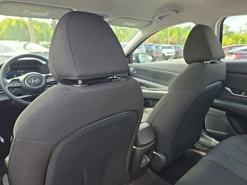 New 2026 Hyundai Elantra SE FWD image 18