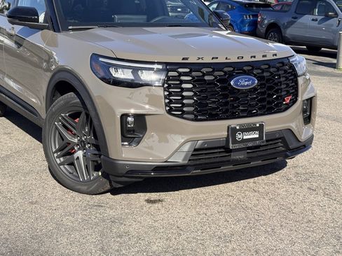 New 2026 Ford Explorer ST image 3