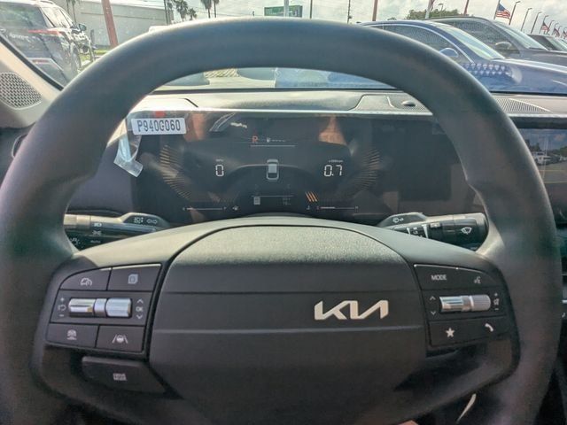 New 2026 Kia K4 FWD image 25