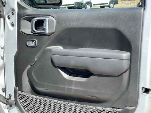 Used 2024 Jeep Wrangler Sport S image 41