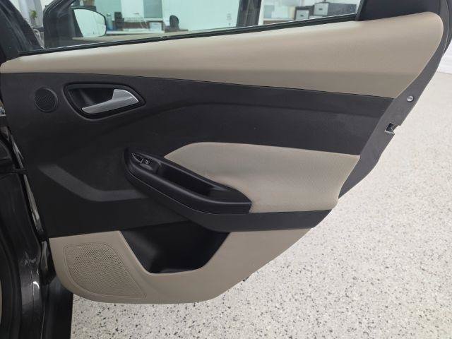 Used 2016 Ford Focus Electric Hatchback FWD image 30