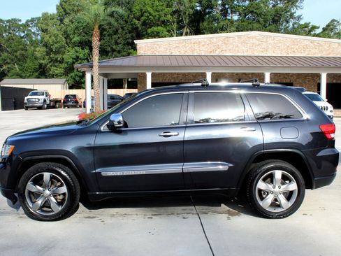 Used 2013 Jeep Grand Cherokee Limited w/ Advance Technology Group image 18