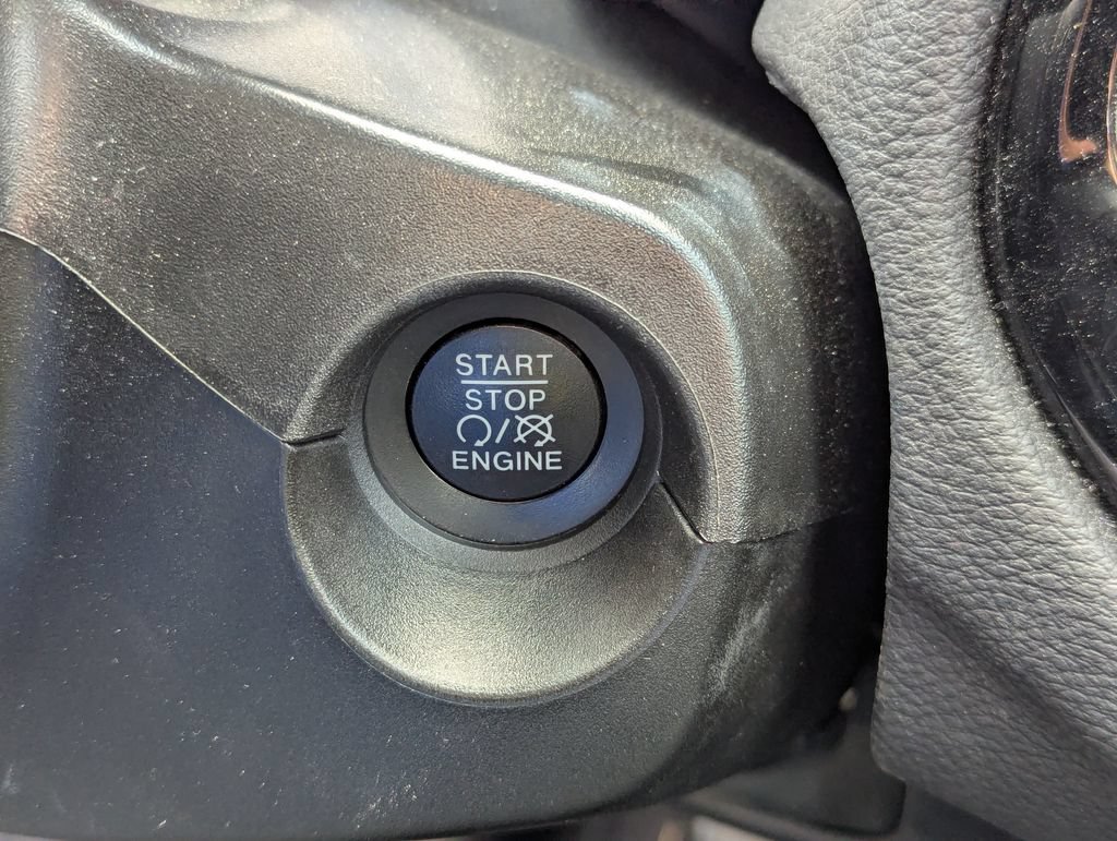 Used 2018 Jeep Compass Limited w/ Navigation Group AWD/4WD image 15