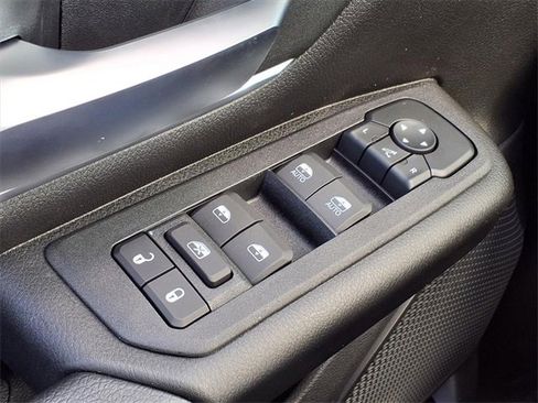 New 2025 RAM 1500 4x4 Crew Cab image 14