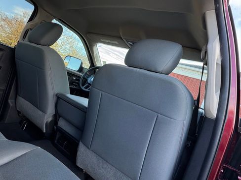 Used 2016 RAM 2500 Tradesman w/ Chrome Appearance Group image 21