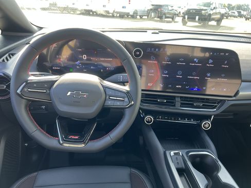 New 2026 Chevrolet Equinox EV RS image 5