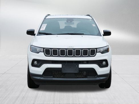 Certified 2024 Jeep Compass Latitude image 2
