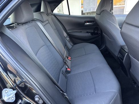 Used 2019 Toyota Corolla Hatchback image 11