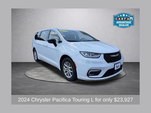 Used 2024 Chrysler Pacifica Touring-L FWD image 1