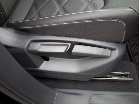 New 2026 Volkswagen Atlas SE image 38