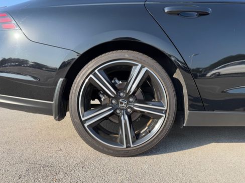 Used 2024 Honda Accord Sport image 9